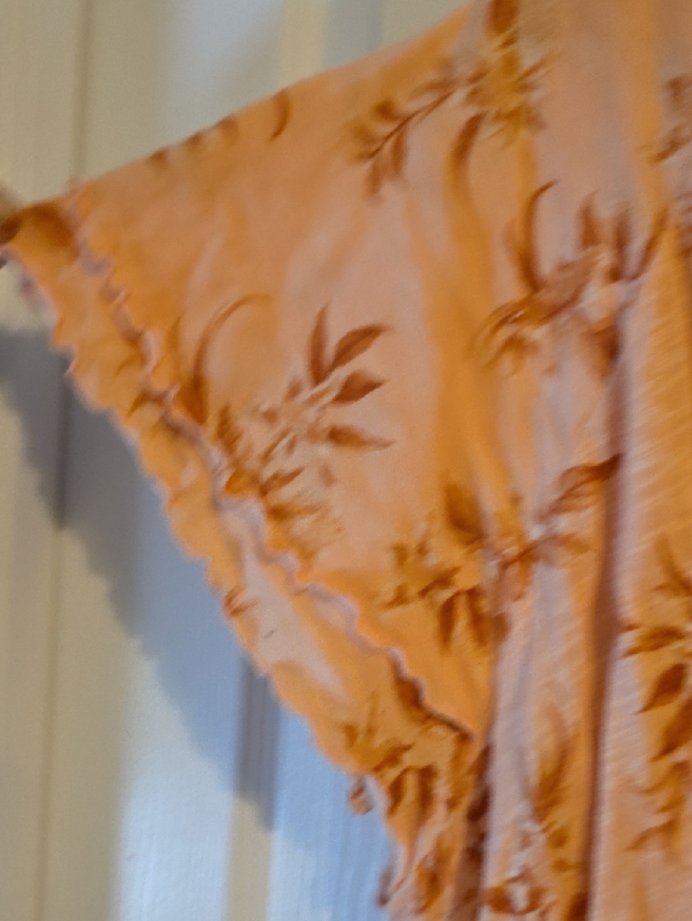 Torrid Peach Floral Slub Jersey V-Neck Tee - Picture 4 of 4